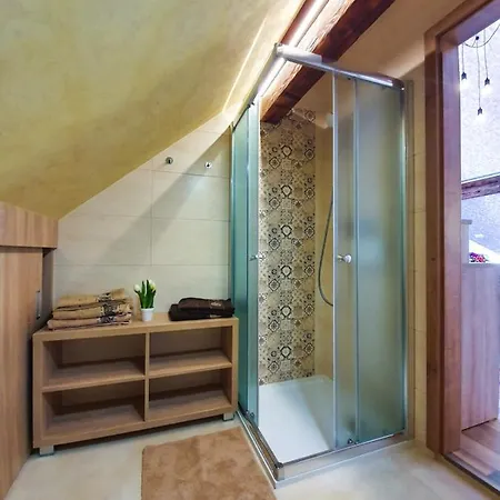 Casa Perla בית הארחה Dunajská Streda