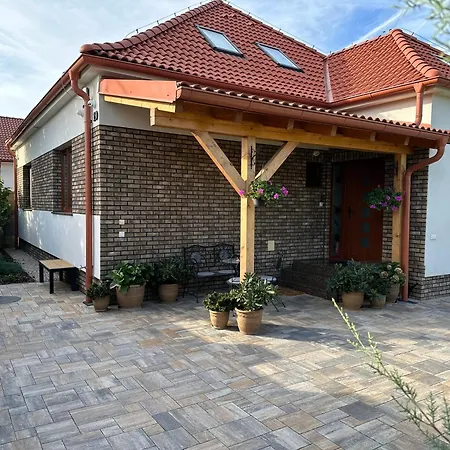 Casa Perla בית הארחה 3*