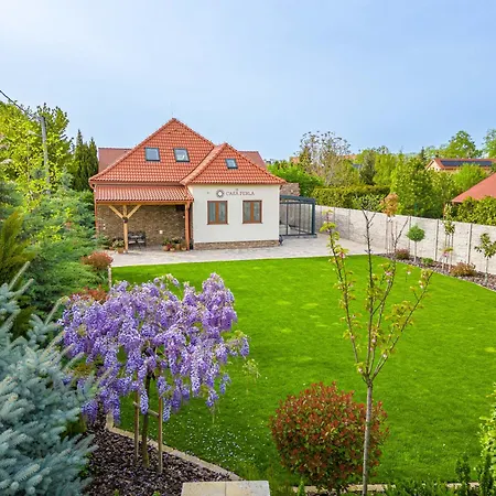 בית הארחה Casa Perla 3*