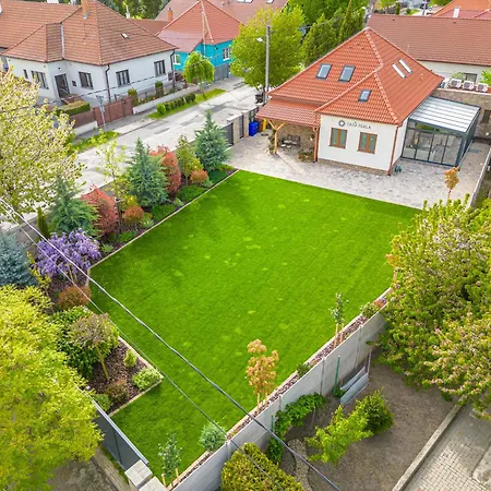 Casa Perla בית הארחה